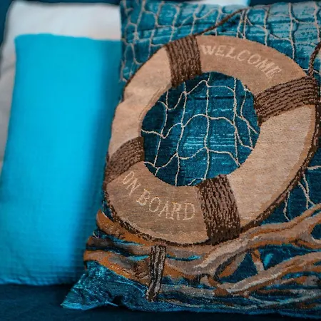 Admiralty House Feriehus Agios Ioannis Diakoftis