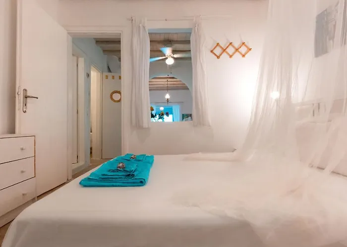 Admiralty House * Agios Ioannis Diakoftis