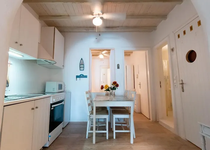 Admiralty House Agios Ioannis Diakoftis